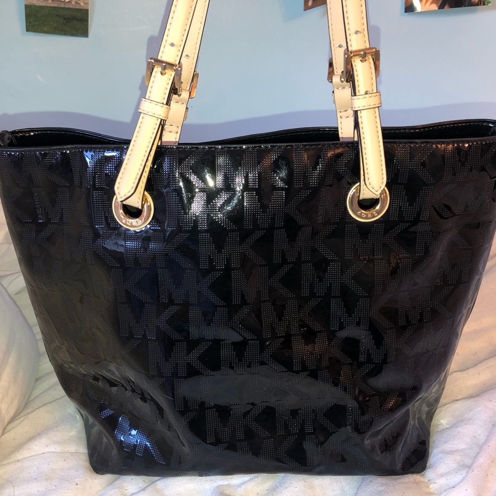 Beautiful Black Michael Kors Tote